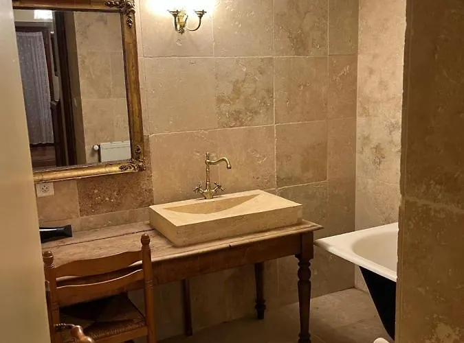 Holiday home Retour Dans La Passe Roche-en-Regnier